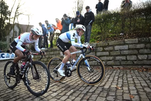 Omloop-Het-Nieuwsblad-Fierce-fight-between-Demi-Vollering-vs-Kasia-Niewiadoma-Phinney-ends-in-a-maiden-victory-for-European-champion-2