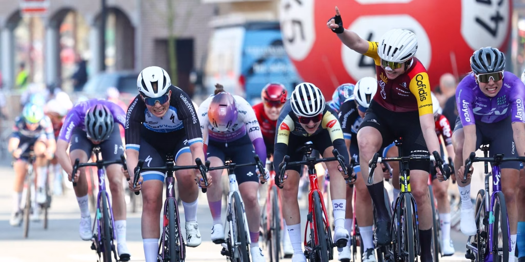 Midwest Cycling Classic 2026 - 2nd Edition - Tielt - Oostrozebeke 137,6 km - 22/03/2026 - Martina Alzini (ITA - Cofidis Women Team) - Lonneke Uneken (NED - VolkerWessels Cycling Team) - photo Tomasso Pelagalli/SCA/ © Cor Vos 2026