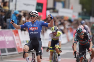 Soren-Kragh-Andersen-wins-2023-Eschborn-Frankfurt-(RothFoto)