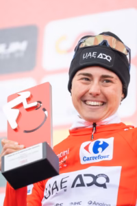 20260509LVF7 - Paula Blasi 2026 Vuelta Femenina Winner Trophy (Naike Erenozaga)