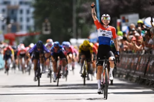 Vuelta-a-Burgos-Feminas-Unbeatable-Lorena-Wiebes-gallops-to-opening-sprint-victory-on-stage-1-by-huge-margin-1