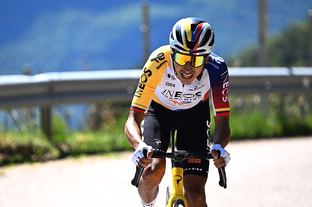 divI-felt-like-I-was-going-to-die-–-Egan-Bernal-reveals-abnormally-high-heart-rate-was-behind-his-struggles-on-Giro-dItalia-stage-4-climbdiv-1