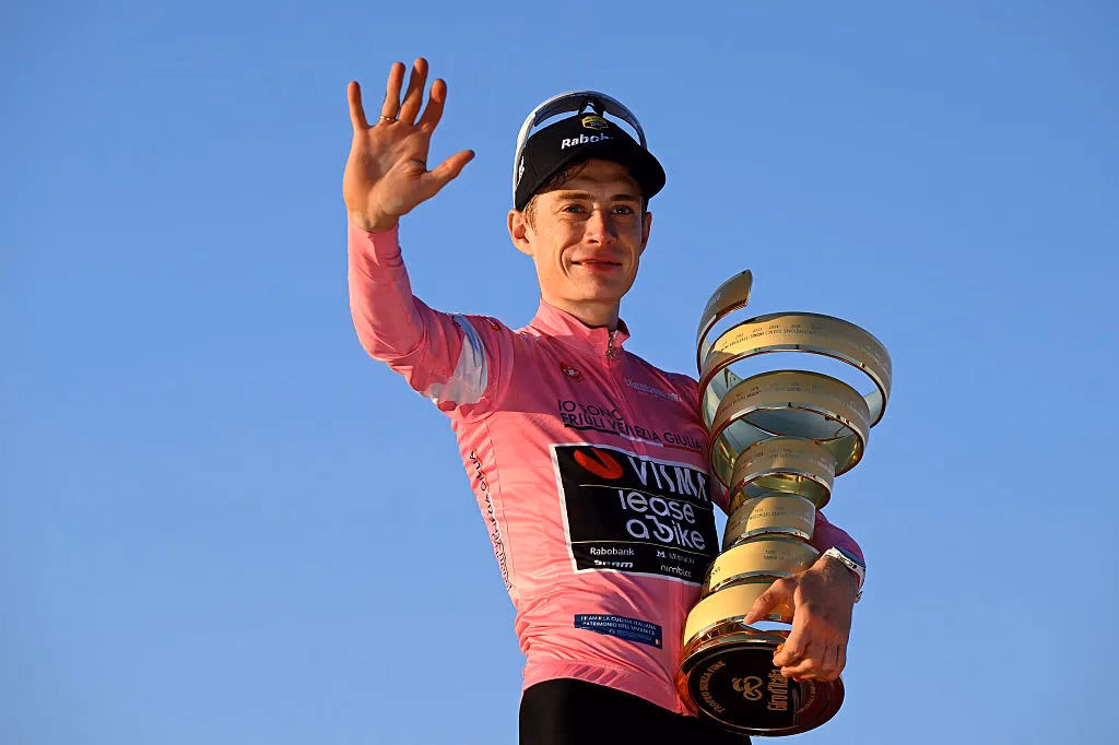 divRight-from-the-start-of-the-Giro-the-vibe-was-very-good-Visma-Lease-a-Bike-celebrate-a-dominant-team-performance-on-final-stagediv