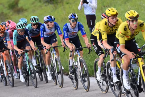 divSaturday-is-the-big-day-of-truth-Red-Bull-Bora-Hansgrohe-fear-Giro-dItalias-multi-mountain-stage-14-could-be-a-battle-of-survival-for-Pellizzari-and-Hindleydiv