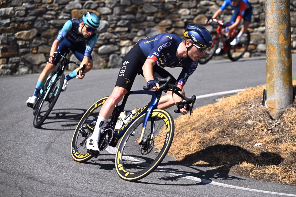 British-National-Championships-Fred-Wright-outsprints-Lewis-Askey-and-Connor-Swift-to-win-elite-mens-road-title