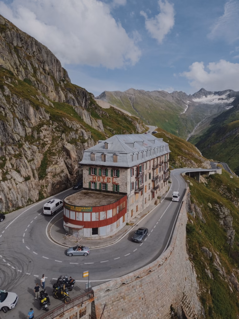 A large building sitting on the side of a mountain