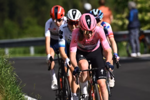 divIt-was-a-good-day-but-also-a-hard-day-–-Anna-Van-der-Breggen-defends-Giro-Women-GC-lead-on-Dolomites-mountain-stagediv-1