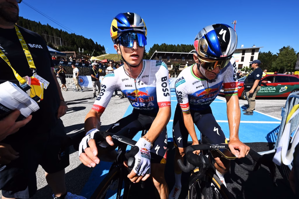 divEverything-is-said.-The-Tour-is-not-waiting-–-Remco-Evenepoel-clears-the-air-with-Tour-de-France-co-leader-Lipowitz-after-venting-frustrationdiv