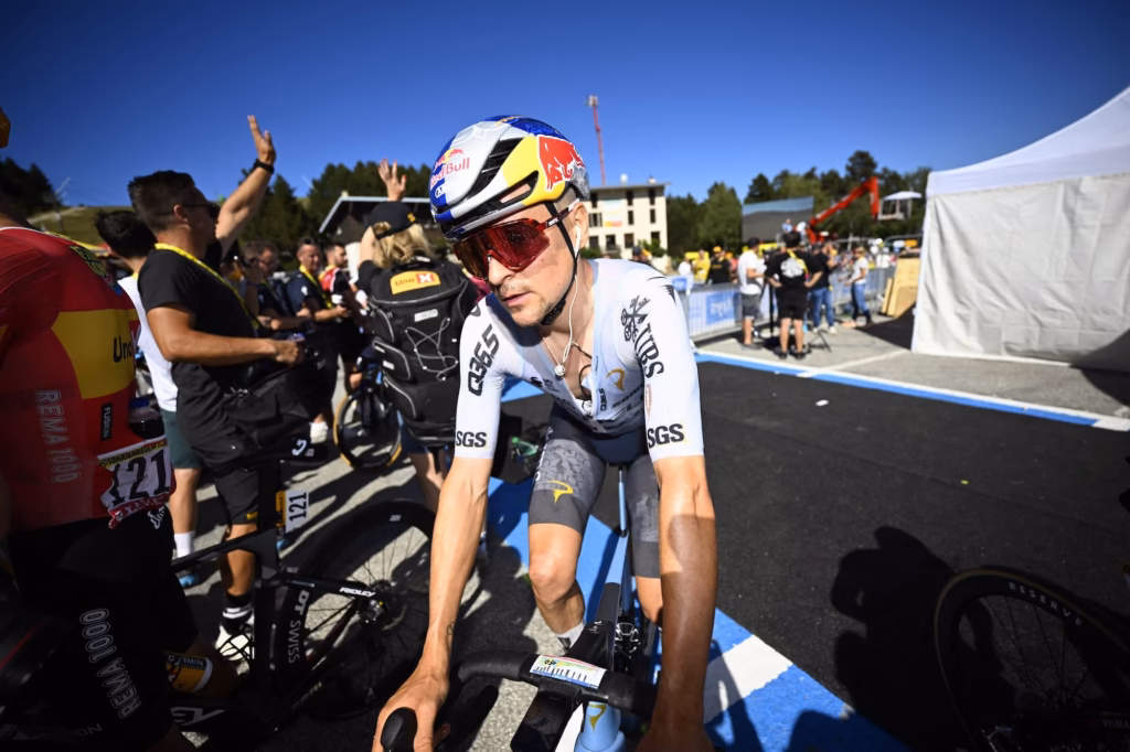 divI-dont-think-Ive-done-such-a-hard-race-in-such-heat-before-–-Tom-Pidcock-unable-to-challenge-in-punchy-Tour-de-France-finale-after-being-cooked-by-searing-temperaturesdiv