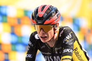 divJonas-is-very-open-and-feels-right-at-home-–-How-Vingegaards-threat-to-quit-sparked-changes-and-dialogue-at-Visma-Lease-a-Bikediv