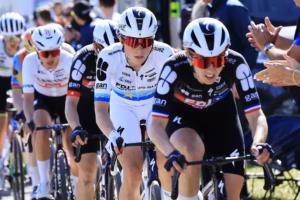 divWe-have-only-one-goal-yellow-–-FDJ-United-Suez-unveil-stacked-Tour-de-France-Femmes-team-to-support-Demi-Vollerings-GC-campaigndiv