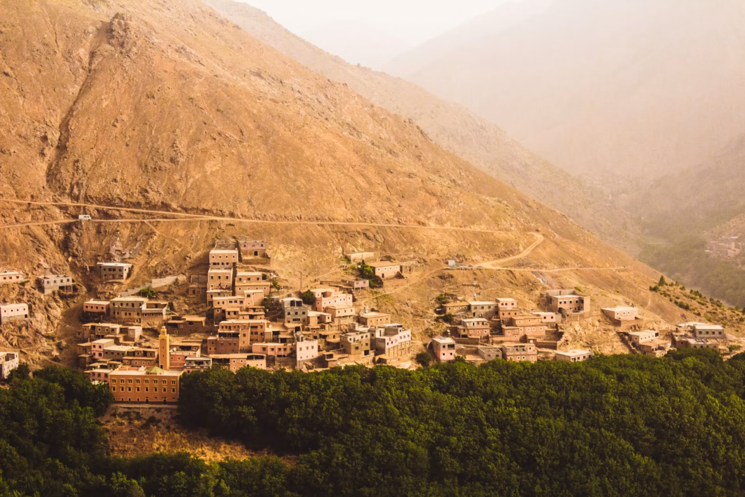 Cycling in the High Atlas from Marrakech: the climbs, roads and atmosphere that make it special Cycling in the High Atlas from Marrakech: the climbs, roads and atmosphere that make it special