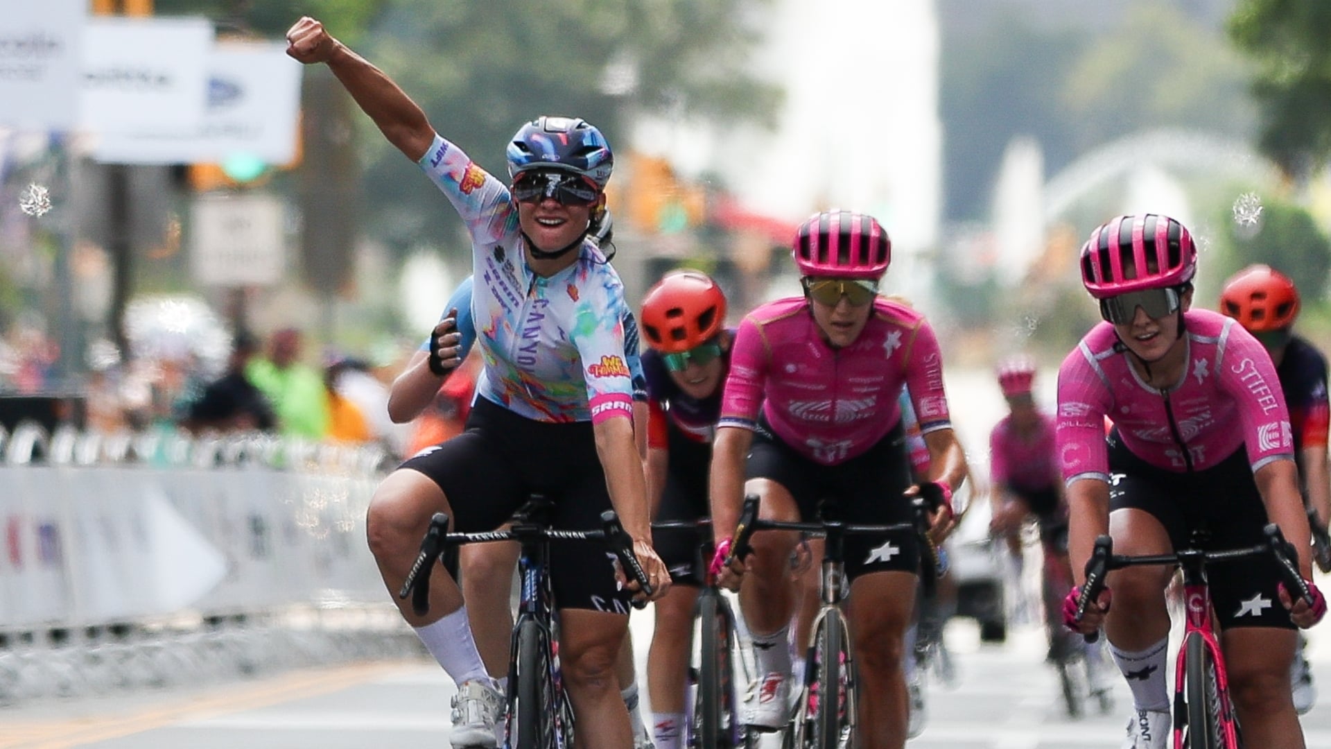 Philadelphia Cycling Classic 2026: Chiara Consonni wins after chaotic sprint finish