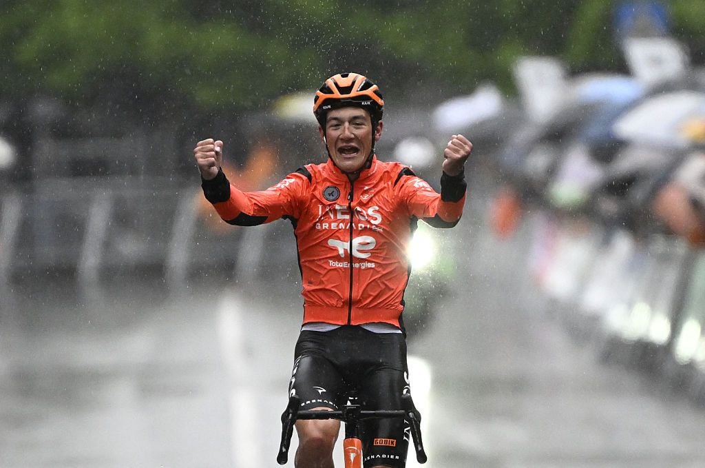 Pinarello-Q36.5-sign-deal-with-talented-young-American-racer-AJ-August-for-2027