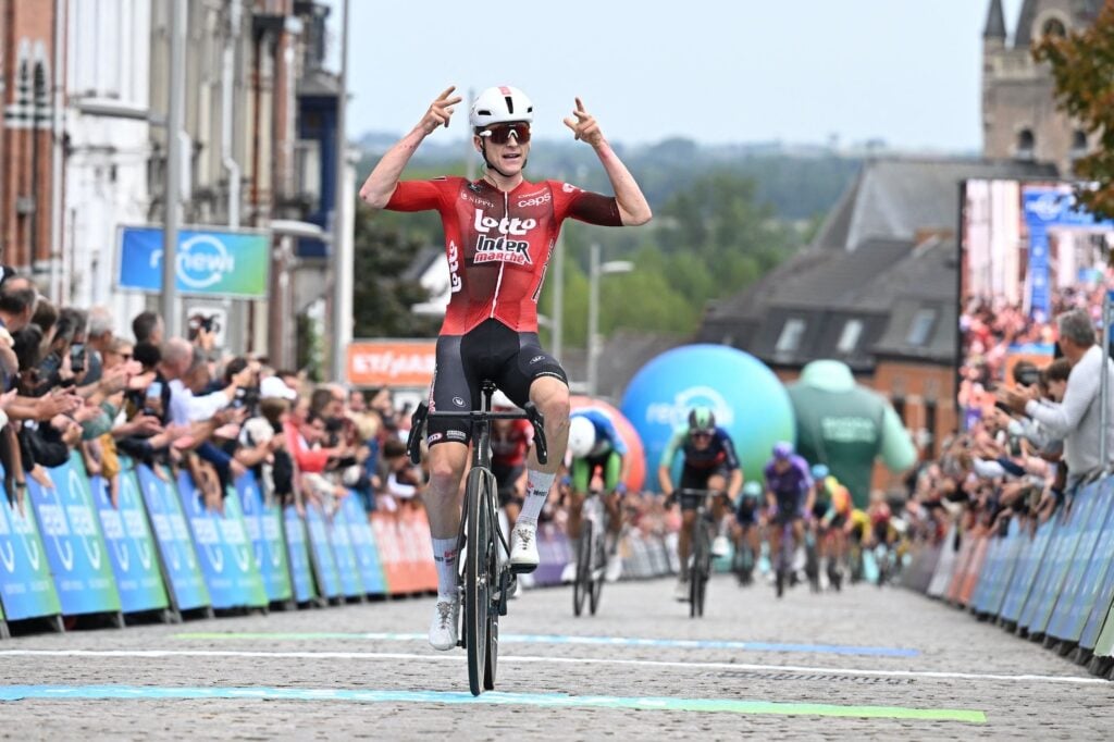 divRenewi-Tour-Jenno-Berckmoes-pulls-off-a-heist-to-snatch-stage-3-and-the-leaders-jersey-on-Tour-of-Flanders-inspired-daydiv
