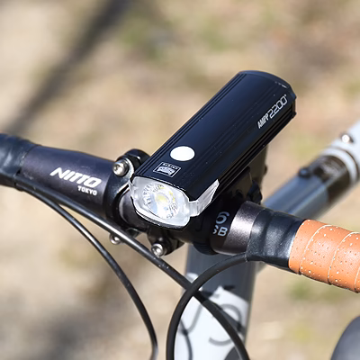 Cateye AMPP2200 front light side view