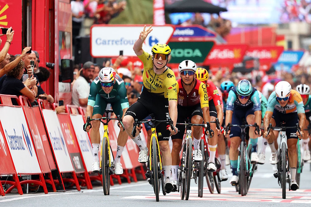 Vuelta a España 2026 stage 11: Matthew Brennan wins Lorca sprint after Team Visma | Lease a Bike control