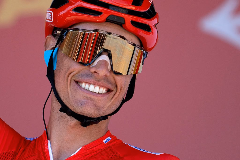 Vuelta-a-Espana-stage-21-LIVE-Enric-Mas-poised-to-win-the-red-jersey-as-Granada-hosts-race-finale