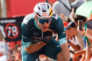 divA-serious-confidence-boost-for-the-Worlds-as-rainbow-jersey-battle-looms-Wout-van-Aert-shows-stunning-form-and-racecraft-in-Vuelta-a-Espanadiv