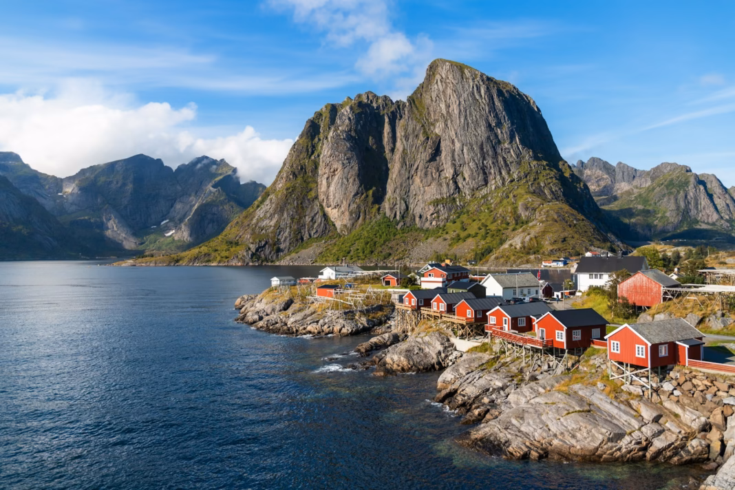 Cycling in Lofoten Islands: Arctic roads, fishing villages and practical route planning