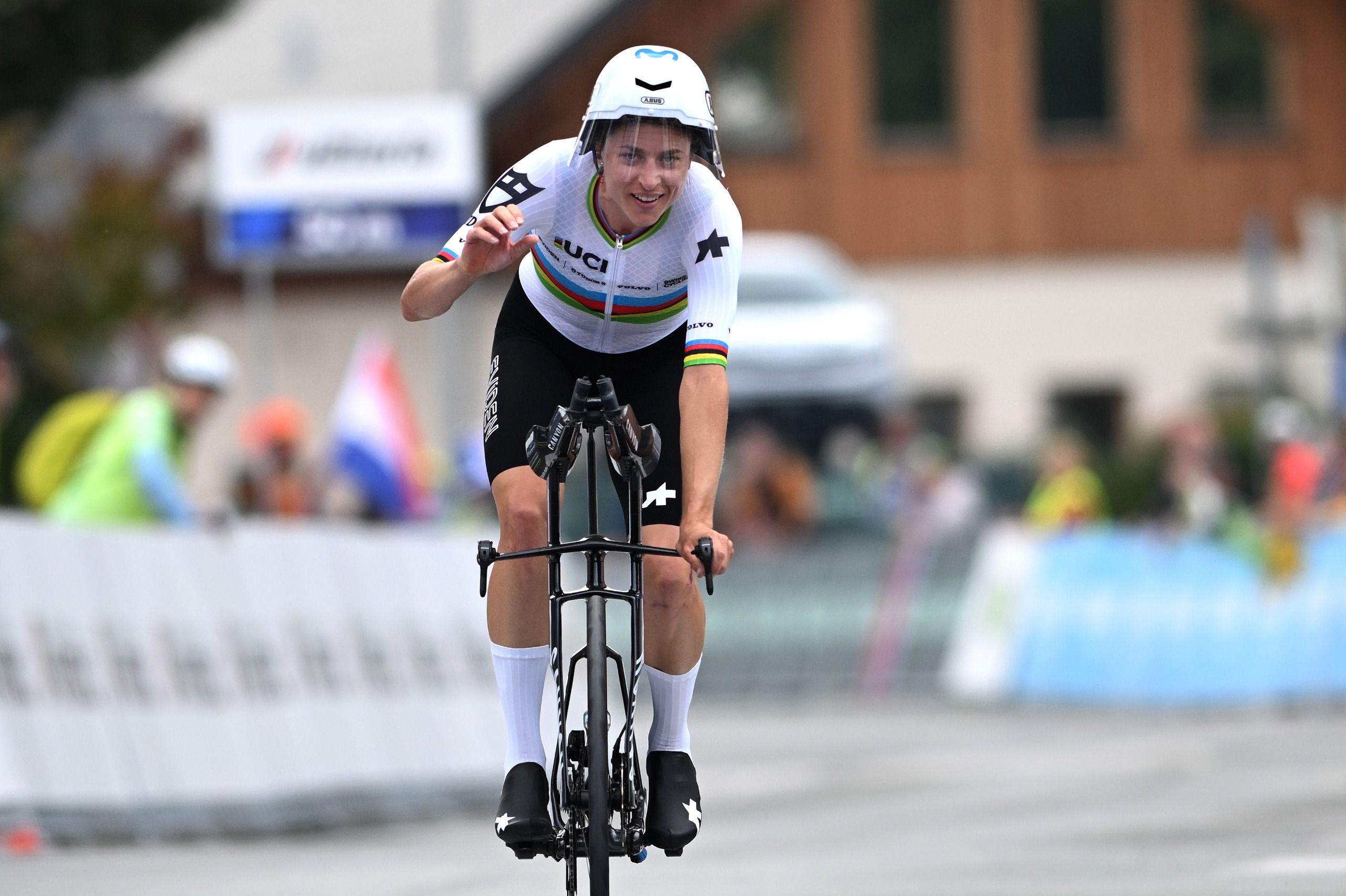 Marlen Reusser beats Demi Vollering to win record fifth European time ...